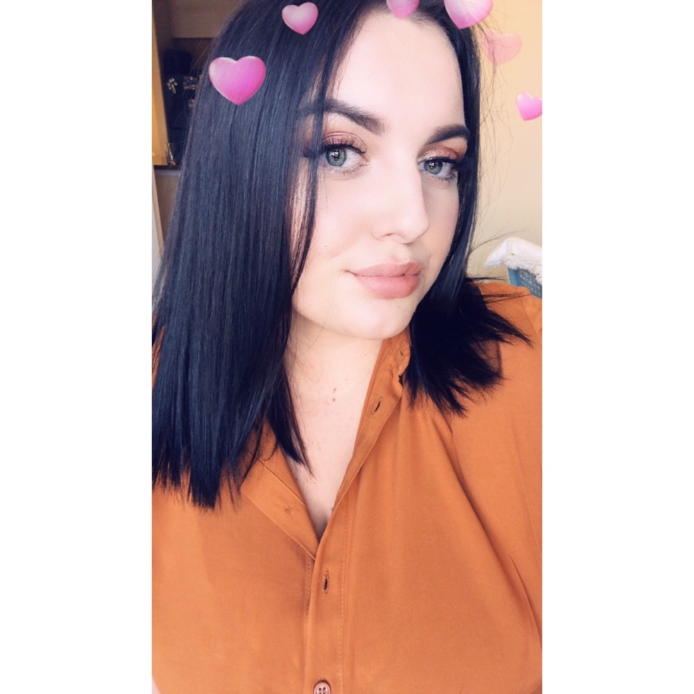 MEET YOUR POSHER, KELSEY👸🏻♥️